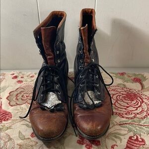 Laredo Brown Black Lace Up Boots Metal Vintage Western Design